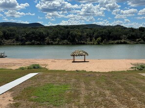 Private Beach, lake, & Cabana