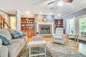 Living Room | Single-Story Home | Free WiFi | Central A/C & Heating