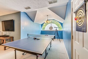 Game Room | Flat-Screen TV | Darts