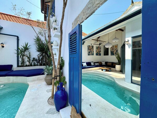 Private pool