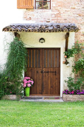 Exterior detail