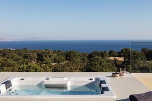 A four-seater heated Spa Whirpool awaits to inspire you.