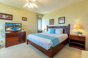 King size bed in the bedroom