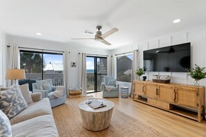 Awesome living room with views of the gulf!
