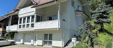 Haus mit Ferienwohnung