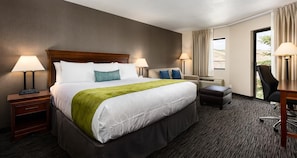 Comfortable Unit with King size bed