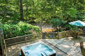 A creek so close you can hear it!