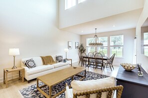 Living Area | TV | Dining Area | 1st Floor