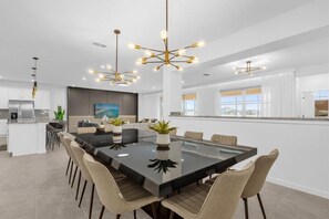 2369SaltyWindsWay(5)