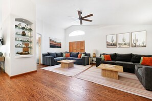 Very large living room with 2 sectionals for plenty of seating.