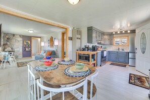 Property Interior | Single-Story Cottage | Free WiFi