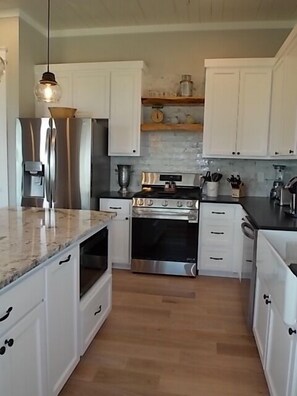 Kitchen (1)