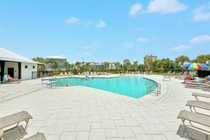 Shared community pool