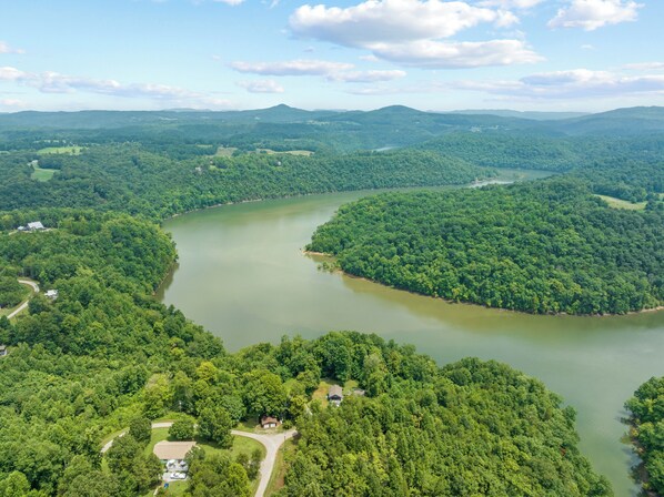 Breathtaking view of Dale Hollow Lake from deck! Only 6mi from Sunset Marina