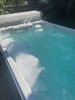 Bain à remous extérieur