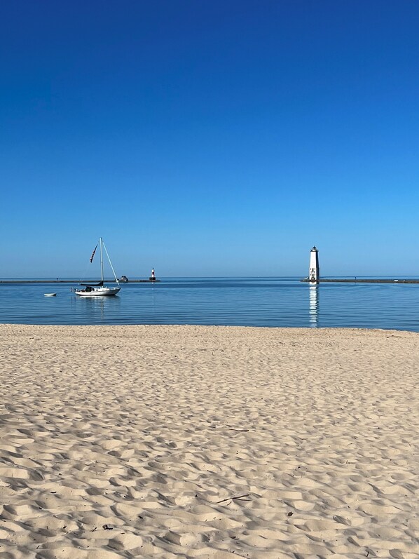 Frankfort Beach and pier