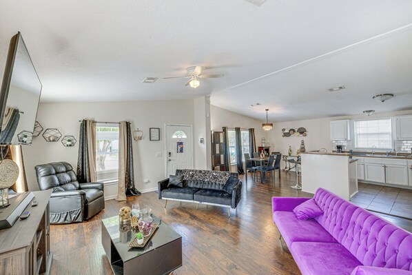 West Palm Beach Vacation Rental | 4BR | 2BA | 2,000 Sq Ft | Stairs Required