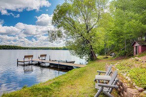Lakefront | Private Dock | Rowboat