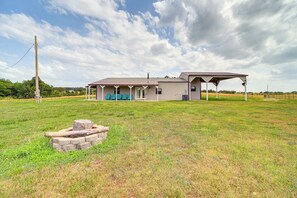 Private Yard | Wood-Burning Fire Pit
