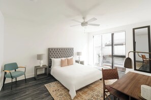 Bedroom 1 features a Queen bed.