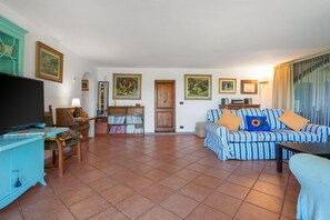 Autumn, Living Room, Spring, Summer