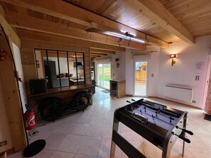 Spielezimmer