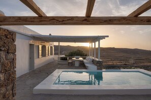 Private pool