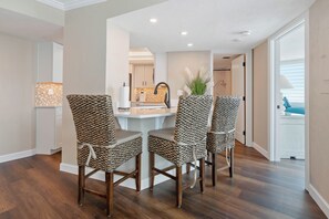 Breakfast bar with 3-stools.