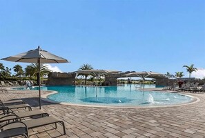 Resort Style Pool with Tiki Bar