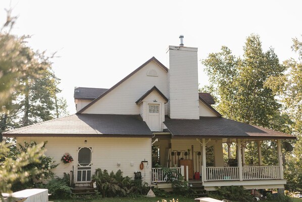 Rockwynn Lodge