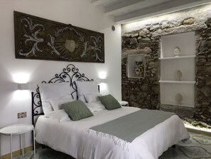 Autumn, Bedroom, Spring, Summer