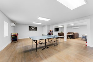 Spielezimmer