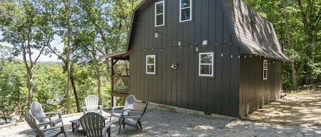 FIrepit area overlooking North Fork River