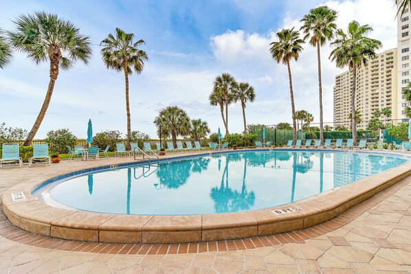 Clearwater Vacation Rental | 2BR | 2BA | 1,200 Sq Ft | Step-Free Entry