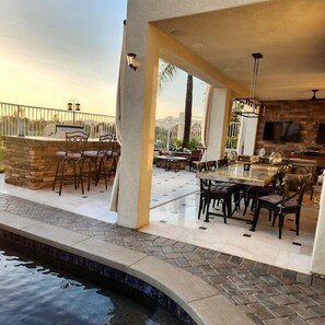 Outdoor dining