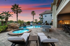The kids will love splashing around in the evenings