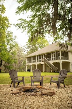 Firepit and spacious yard