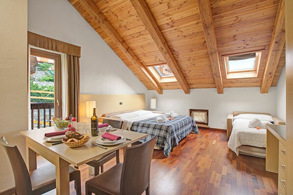Wohn- und Esszimmer