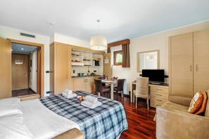 Living and dining room