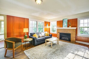 Living Room | Fireplace | Smart TV | 1st Floor