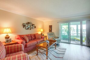 Living Room | Multi-Level Townhome | Lower Level | Free WiFi
