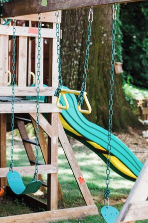 The kiddos will love this outdoor space!