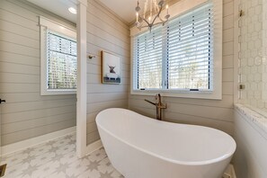 Master bathtub for relaxation