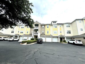 Havens building in Barefoot Landing