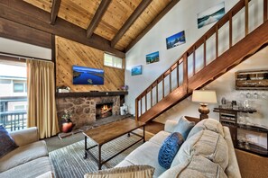 Retreat to this perfect family vacation townhouse close to the best of South Lake