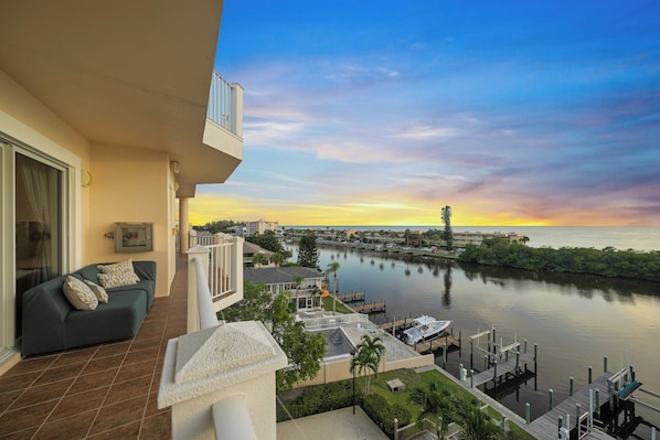 Fire-Sky Penthouse by Siesta Key Luxury Rental Properties (12)
