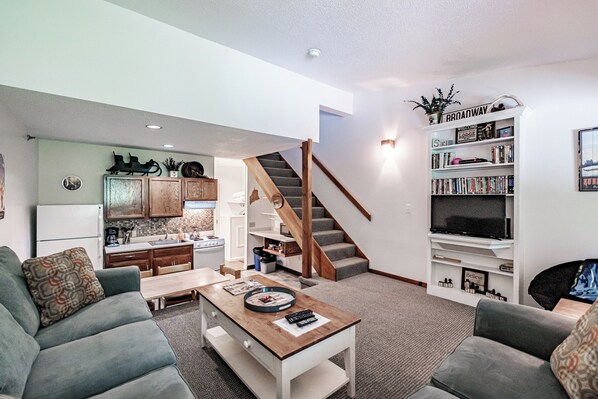Living/dining/kitchen
