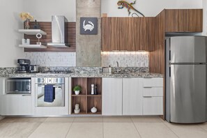Kitchen fully-equipped