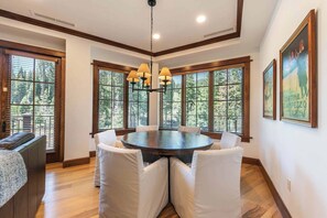 4001 Northstar Dr Unit 408-print-012-015-Interior-3263x2174-300dpi