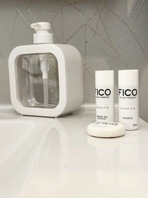 Bathroom amenities
